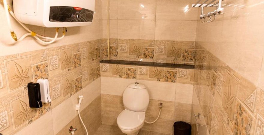 aakash-rooms-bathroom