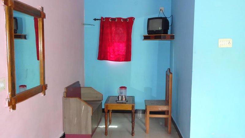Compact room with seating area
