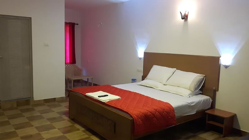 Spacious deluxe bedroom