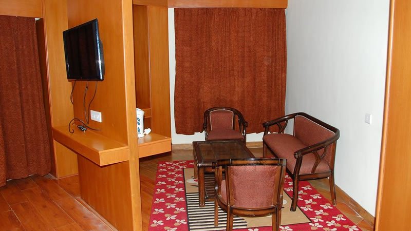 Suite living area with TV